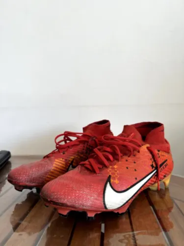 Chuteira Campo Nike Air Zoom Mercurial Vapor 15 Elite (Vermelha, Nº 41)