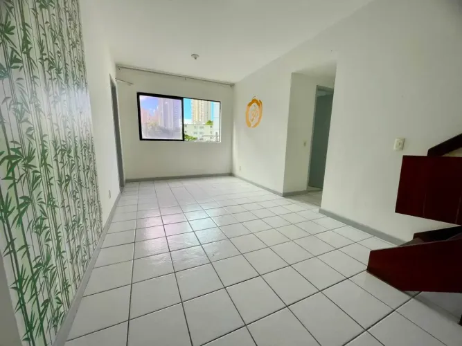 Apartamento Cobertura a venda de 3/4, 1 suíte + dependência e garagem coberta no IMBUI