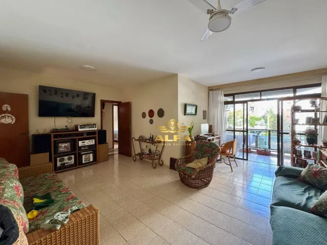 Apartamento com Varanda na Praia da Enseada Alfa Imóveis Guarujá
