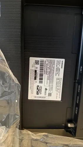 Vendo Smart TV Samsung de 65 polegadas. 