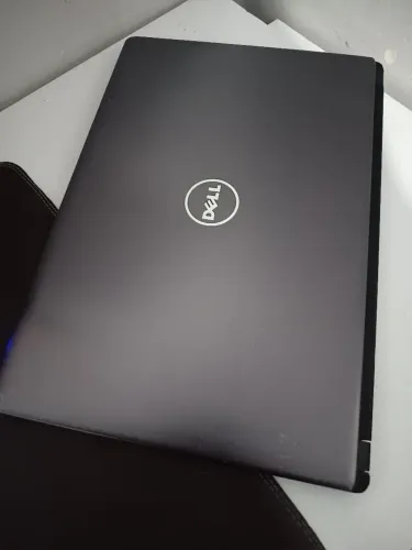 Notebook Ultrafino Dell Vostro | 8GB RAM | Windows 11 Pro