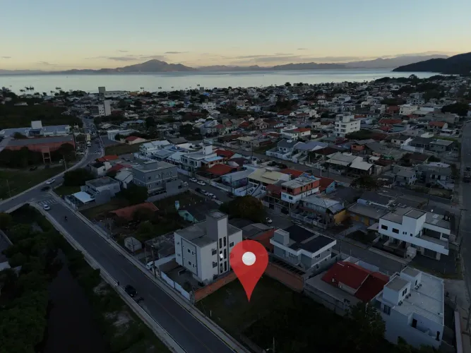 Terreno à venda em Zimbros, Bombinhas 300 m² pronto para construir