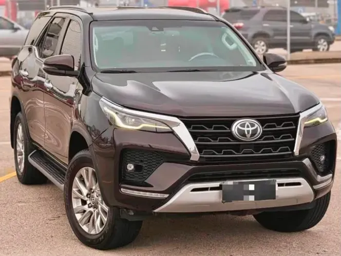 Toyota Hilux SW4 SRX 4X4 2.8 TDI 16V Dies. Aut. 2021
