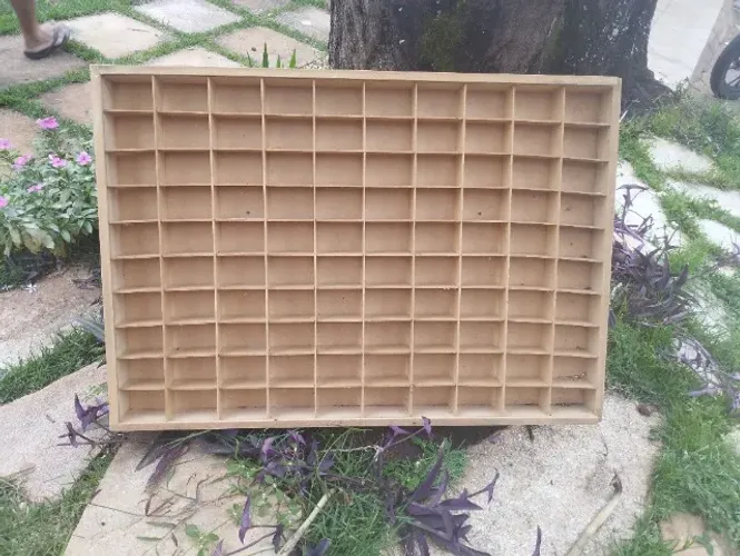 Expositor Hotwheels para 100 carrinhos 