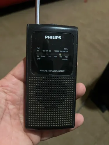 Rádio Portátil Philips AE1500 (modelo AE1500X/78),