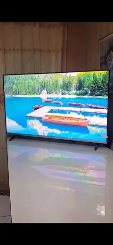 Smart Philips 4k 50P borda infinita, Wi-Fi e Bluetooth 
