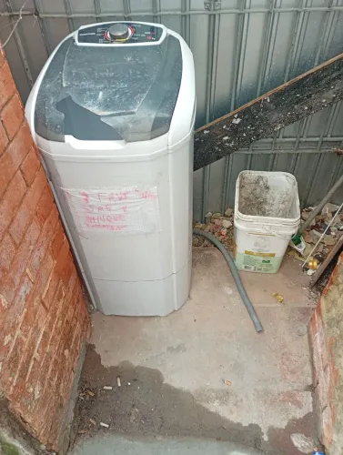 Vende um tanquinho 