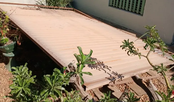 Portão metálico garagem