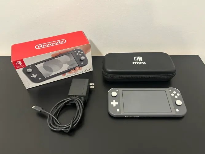 Nintendo Switch Lite - Desbloqueado 