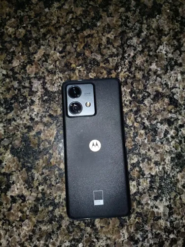 Edge 40 neo