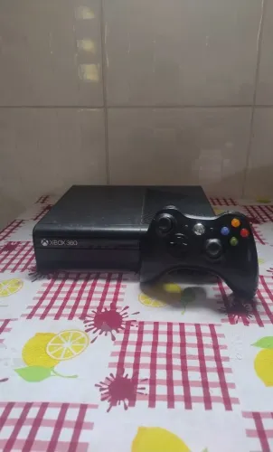 Xbox 36O Super Slim desbloqueado exploit 25 jogos