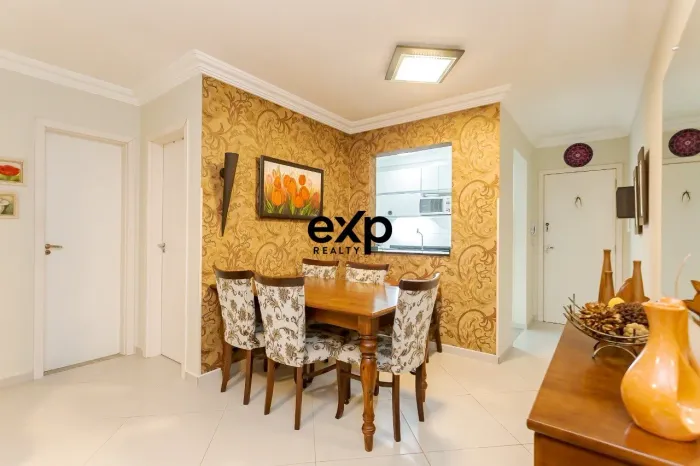 Apartamento Térreo à Venda no Uberaba | 2 Quartos | Sacada | Vaga de Garagem | Excelente L