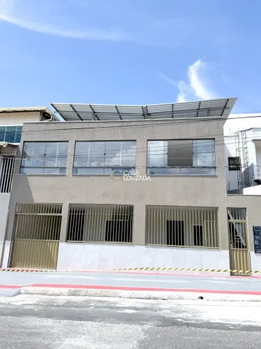 Casa Duplex 06 quartos com 02 suítes em Jardim Colorado