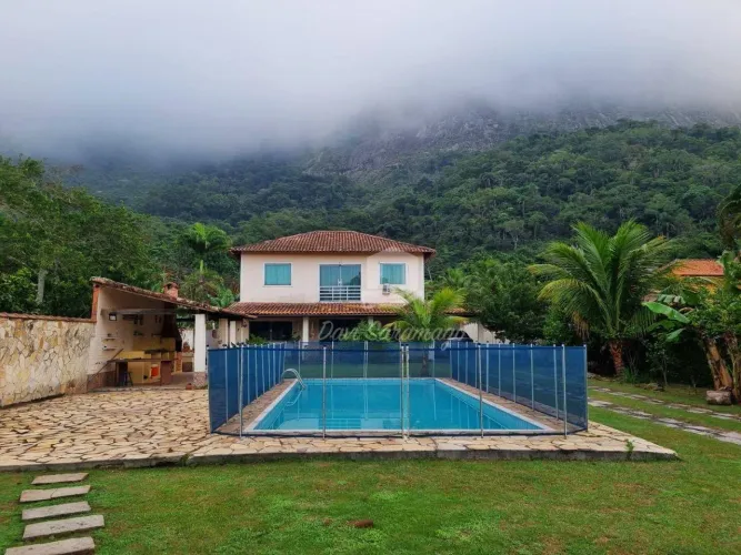 Casa Itaipuaçu Recanto com lazer completo e Quintal