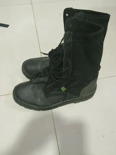 Bota nova . segurança