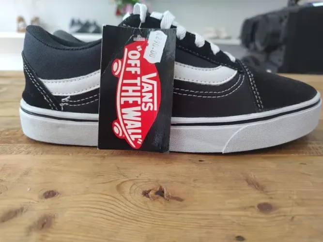 TÊNIS VANS OFF THE WALL NUMERAÇÃO 36 VALOR 290,00