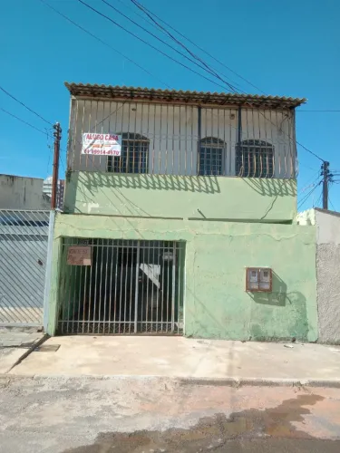 ALUGO CASA NA QNM 23 CEI SUL