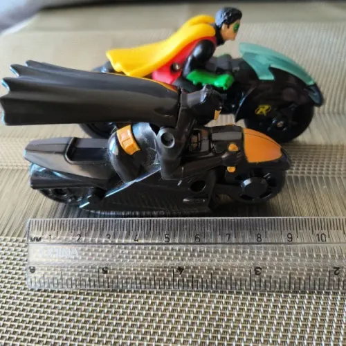 combo 2 motos brinquedo Batman e Robin - Mc Donalds