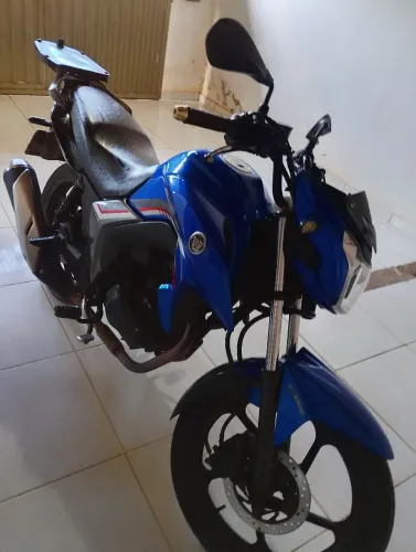 Vendo uma moto DK 160 .