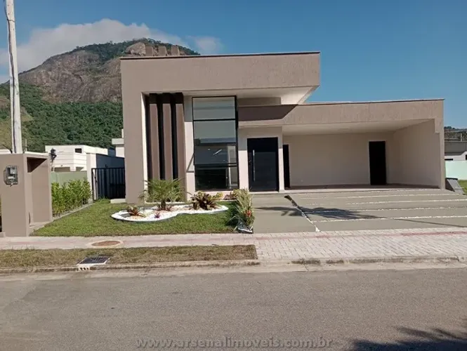 Arsenal Imóveis vende-Casa Linear espetacular no condomínio Alphaville II, com 3 suítes.