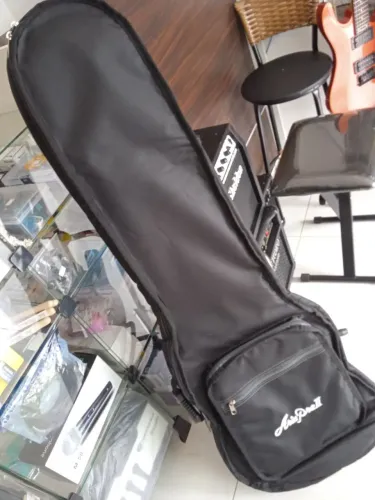 Capa para baixo cargo Jazz Bass marca Aria ProII