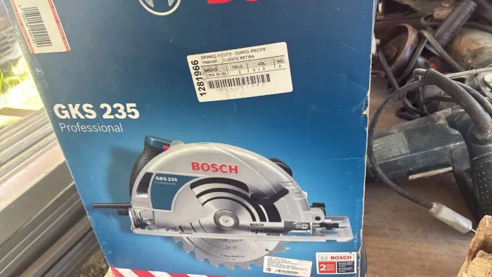 Serra circular Bosch GKS 235 220v