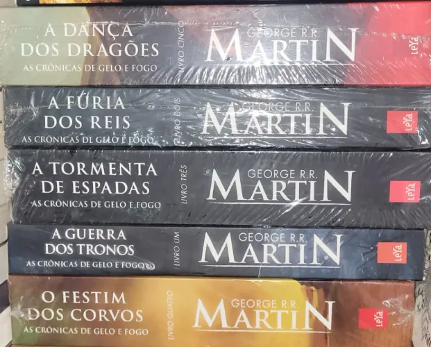 Livros as crônicas de gelo e fogo