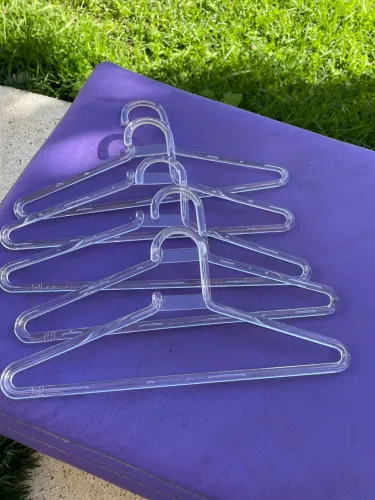 Cabides infantis de acrílico 