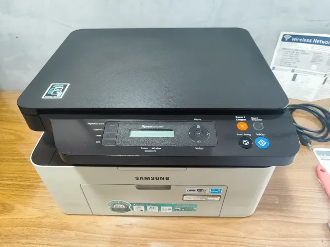 Impressora Multifuncional Laser Samsung Xpress M2070W.