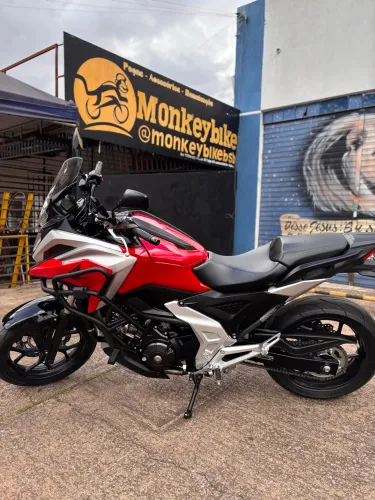 Honda NC 750x seminova