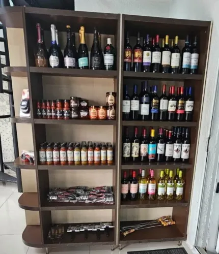 Adegas e Prateleiras em MDF, Excelente para Distribuidora de bebidas.