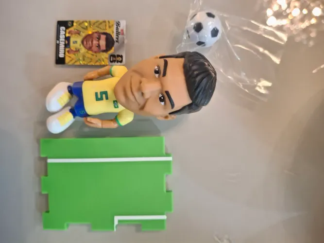Zuru Ballers Casemiro Brasil 5 completo aberto