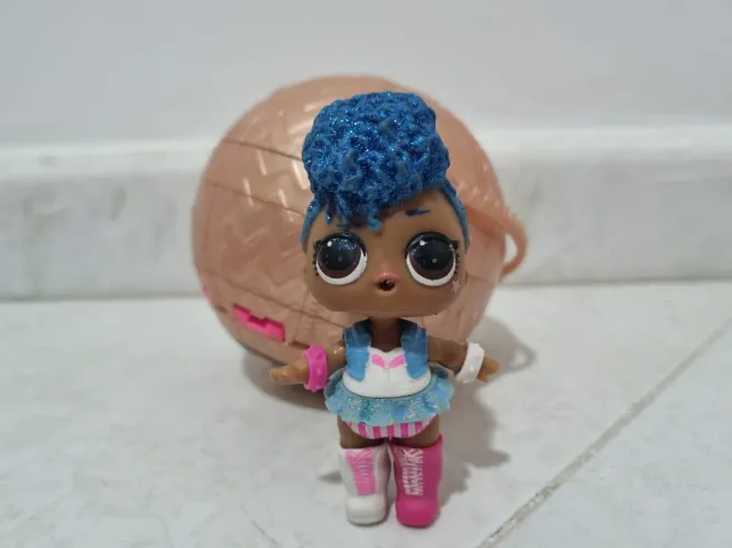 L.O.L. Surprise! (confete pop), mande qual te interessa no chat, todas com o mesmo preço!
