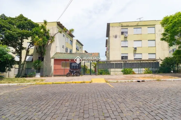 Apartamento com 3 Dormitórios - Vila Nova