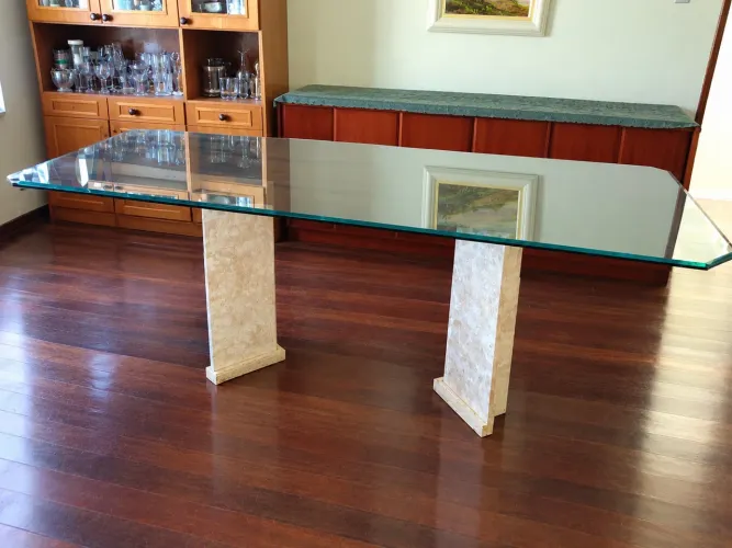 SOMENTE A MESA , GRANDE ! Em perfeito estado .