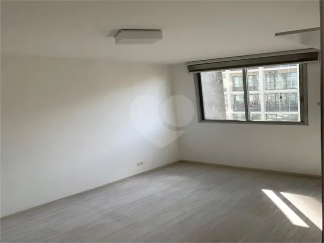 Apartamento com 1 quartos à venda em Cerqueira césar - SP