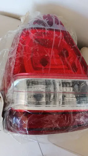 Lanterna traseira Toyota etios sedan lado esquerdo original!! Nova !