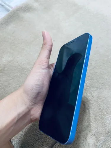 iPhone 12, nunca aberto em ótimo estado! 
