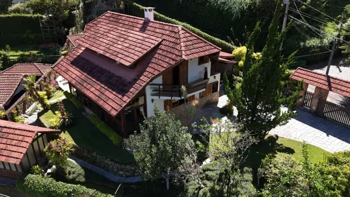 Casa para venda - 4 Quartos - Jardim - Tecnológica