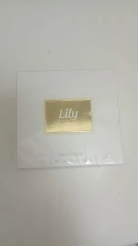 Um perfume Lili