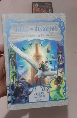 Livro TERRA DE HISTÓRIAS - A Colisão dos Mundos.