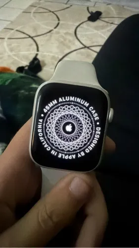 Apple Watch Series 8 - 45mm