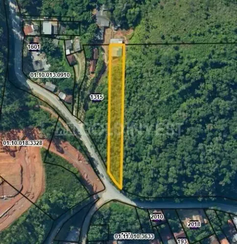 Terreno com área total de 10.072,00 m² no bairro Bateas