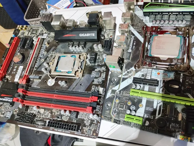 2 placas mãe DDR4 com processador retirada de peças
