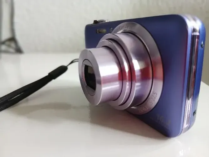 Máquina Fotográfica Sony - Ciber shot Lilás