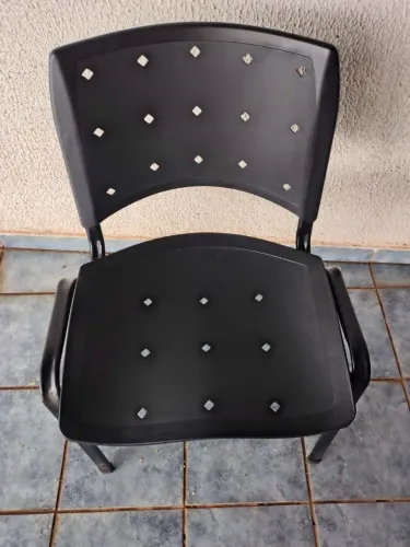 Cadeiras Fixas Empilháveis Plaxmetal Preta