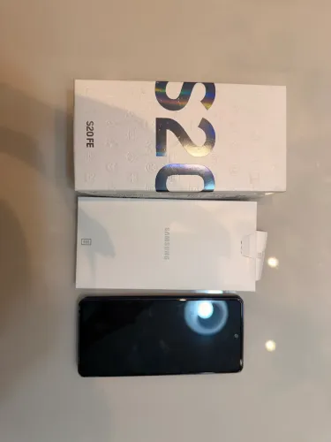 Celulares para retirada de peças