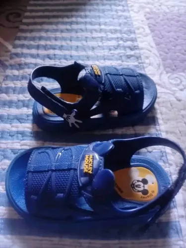 Sandália  Mickey ( grandene) num 20