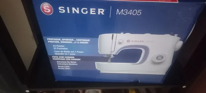 Máquina de costurar portátil