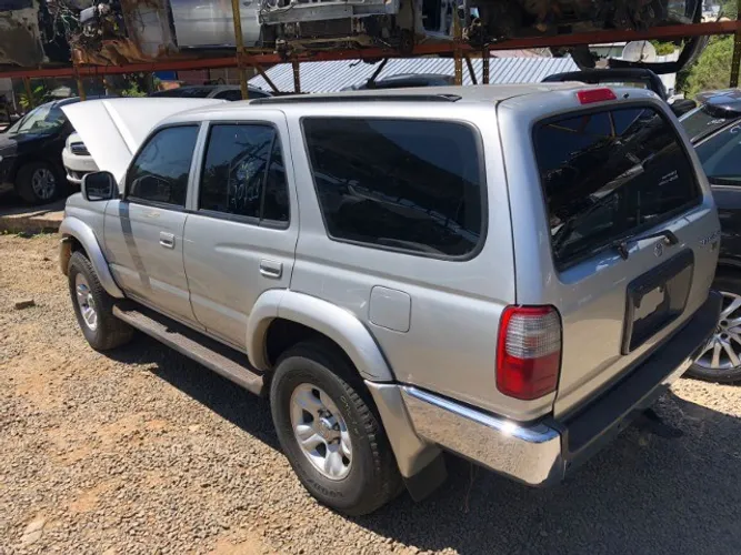 Toyota Hilux 2001 Diesel manual para retirada de peças.